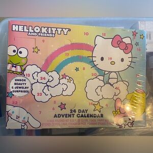 HELLO KITTY AND FRIENDS 24 DAY ADVENT CALENDAR NEW